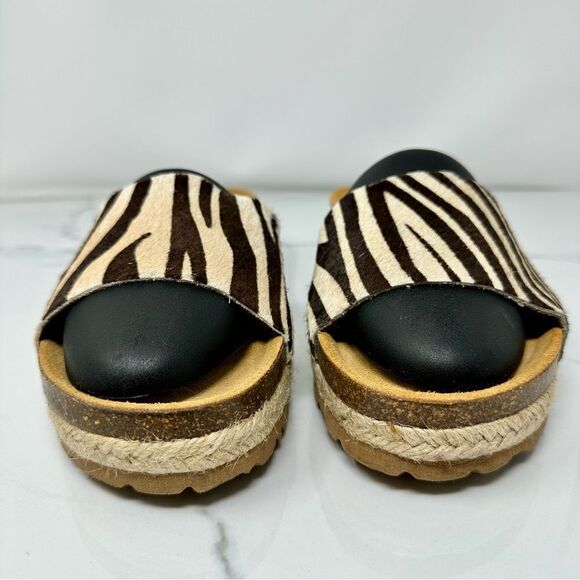 Yokono Calf Hair Sandals- Size 8 - Picture 2 of 14